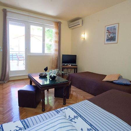 Apartments Beautiful Sandy Beach Split Pokoj fotografie