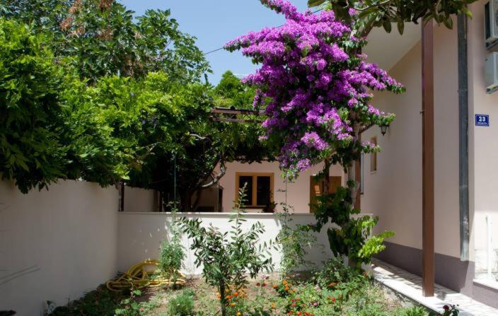 Apartments Beautiful Sandy Beach Split Exteriér fotografie