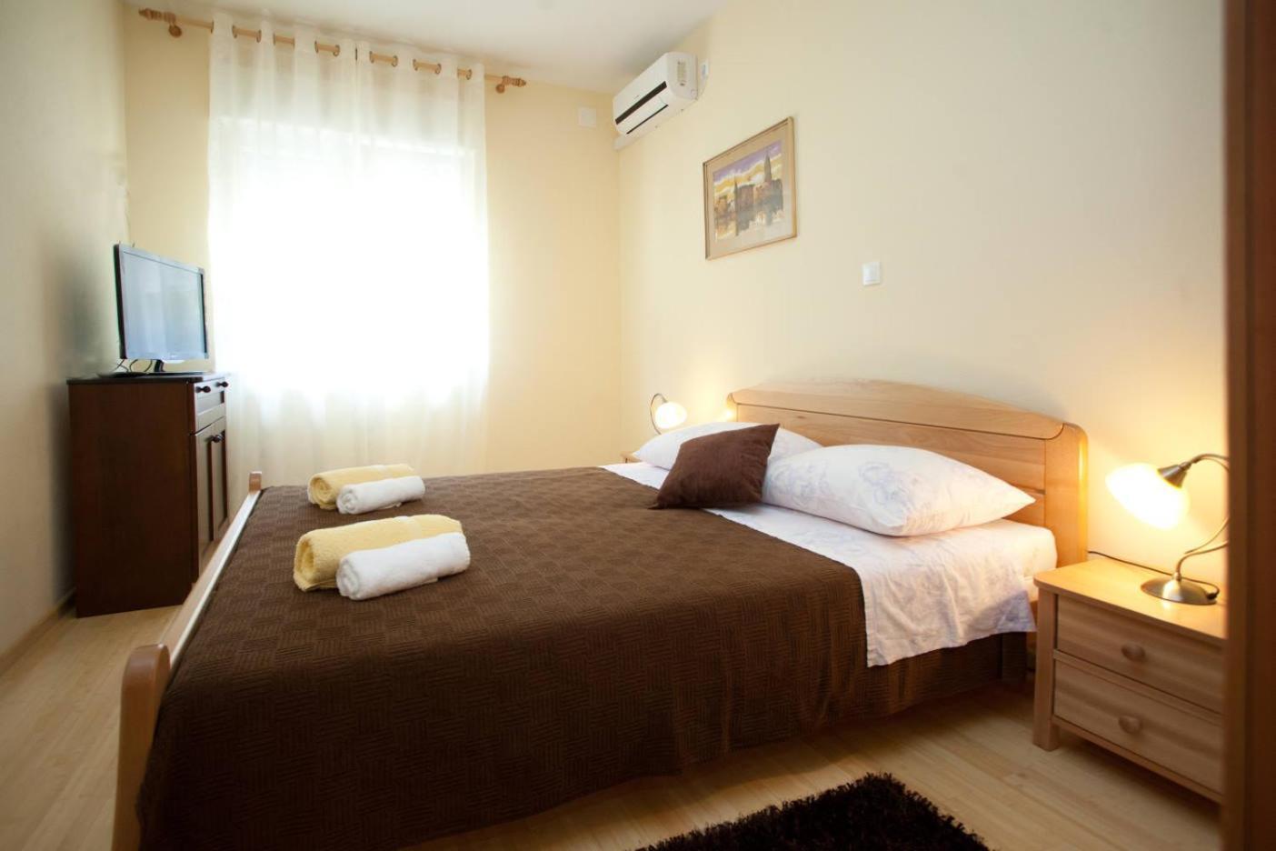 Apartments Beautiful Sandy Beach Split Exteriér fotografie