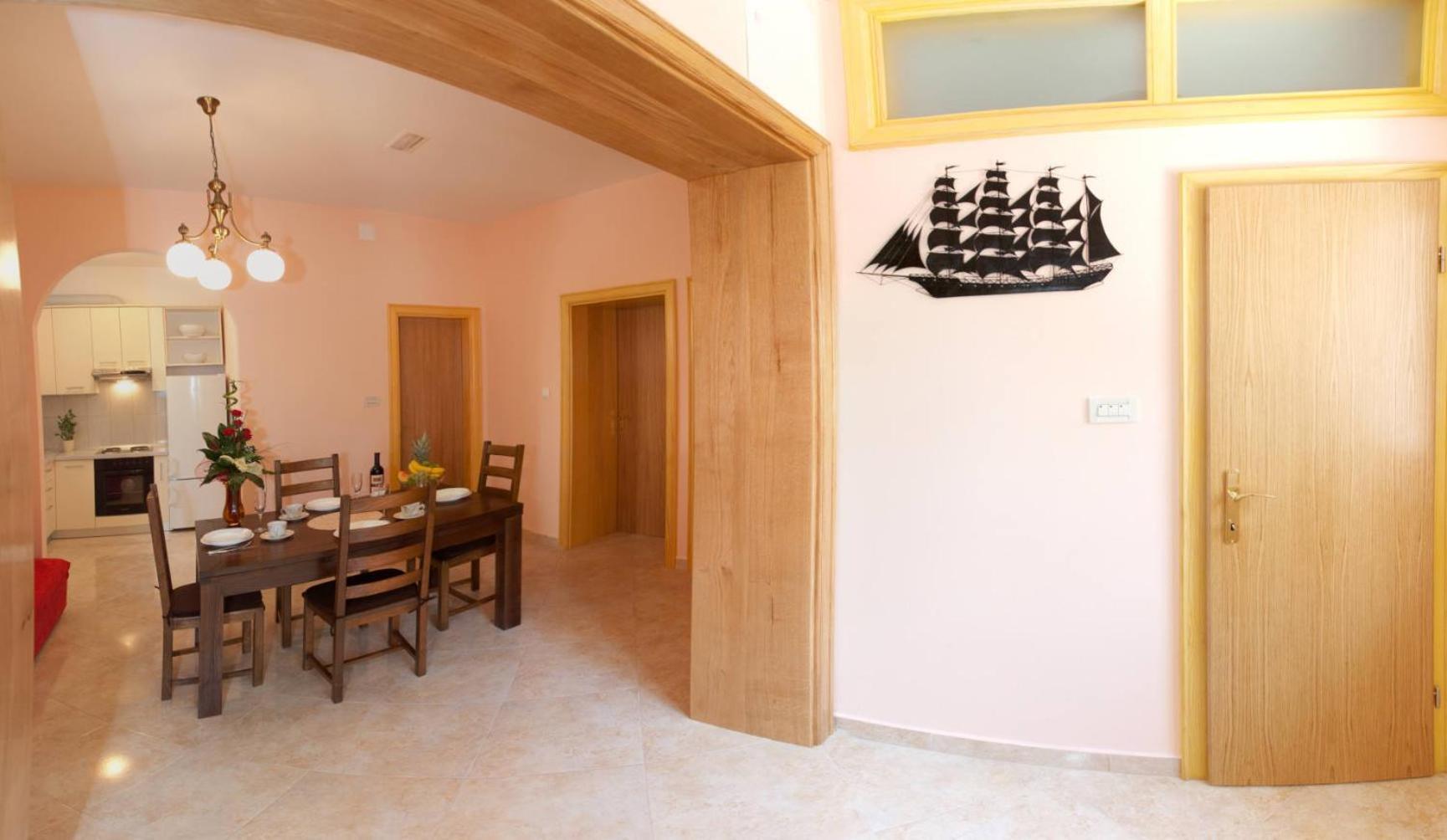 Apartments Beautiful Sandy Beach Split Exteriér fotografie