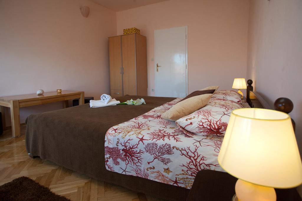 Apartments Beautiful Sandy Beach Split Pokoj fotografie