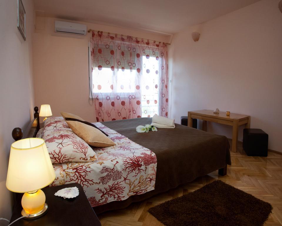 Apartments Beautiful Sandy Beach Split Pokoj fotografie