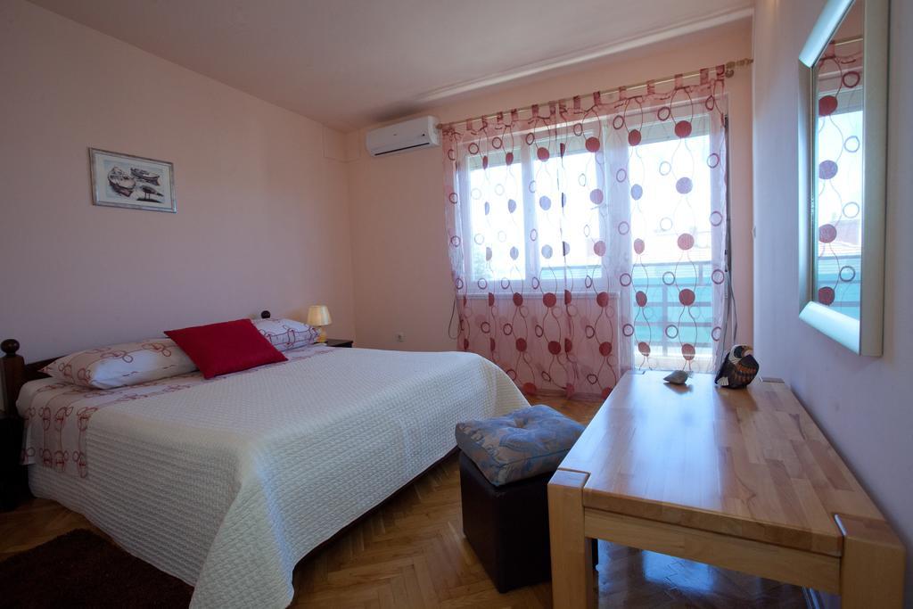 Apartments Beautiful Sandy Beach Split Pokoj fotografie